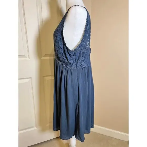 Abercrombie Lace and Chiffon Dress NWT Knee Length Dusty Blue Size Large - Picture 6 of 10